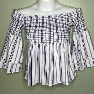 Belle Sky top elastic bell sleeves white pink blue size Lg